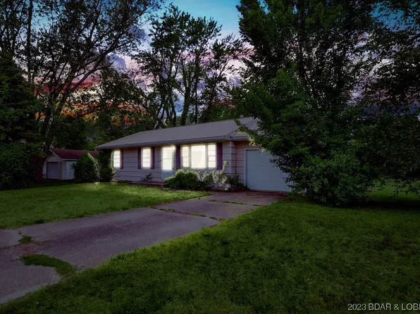 429 Missouri Ave, Versailles, MO 65084