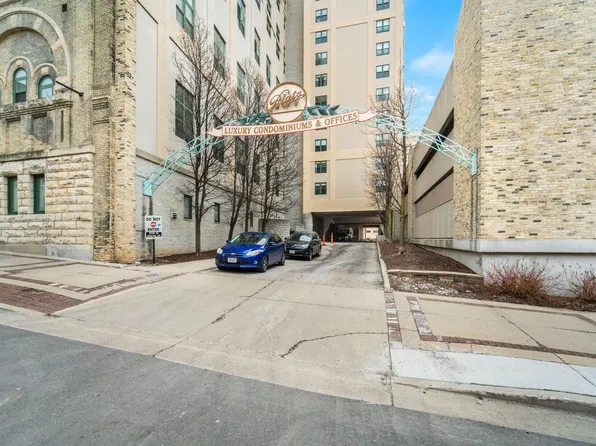 270 East Highland AVENUE #841, Milwaukee, WI 53202