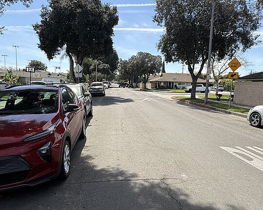 3rd image of 709 S Diamond St