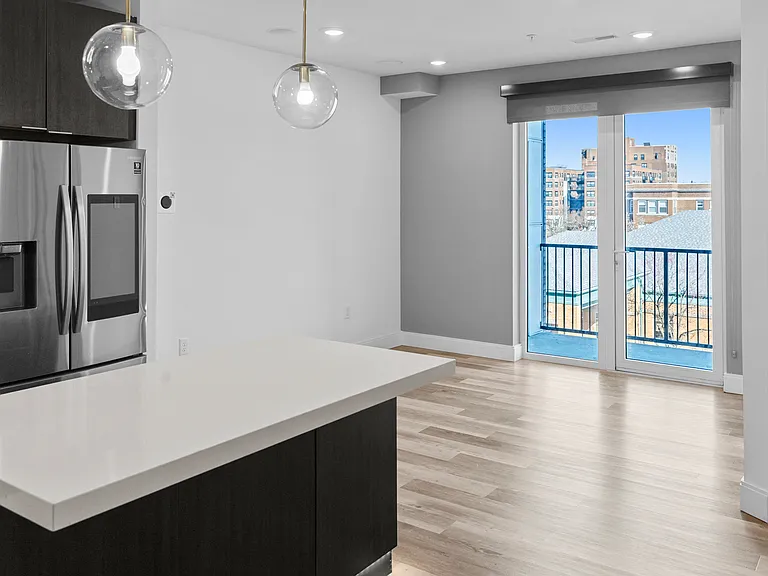 5656 Pershing Ave #332 — Photo 10