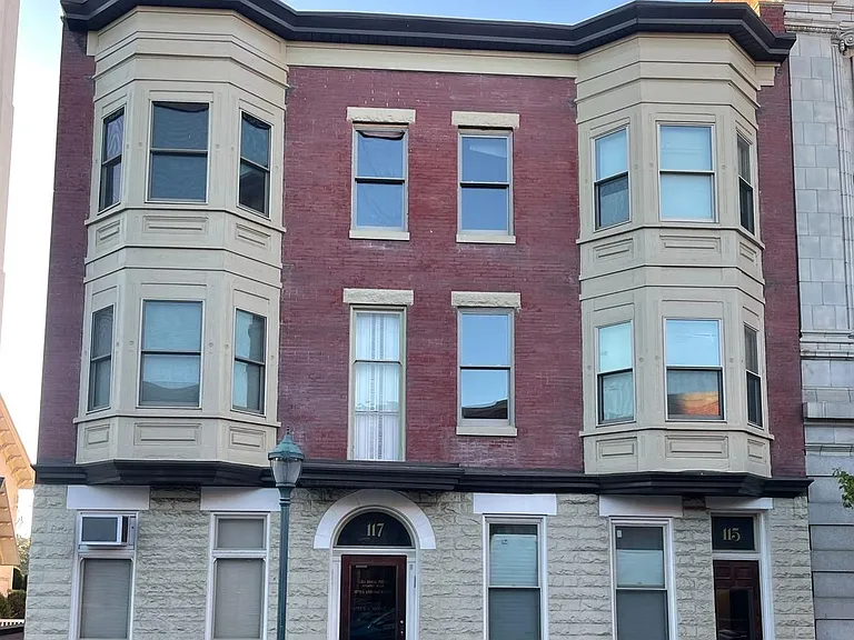 115 S Potomac St #2 — Photo 1