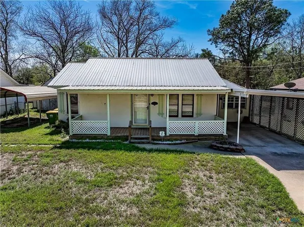 226 Thornton St, Gonzales, TX 78629
