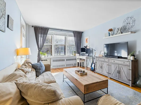 616 E 18th St APT 3F, Brooklyn, NY 11226