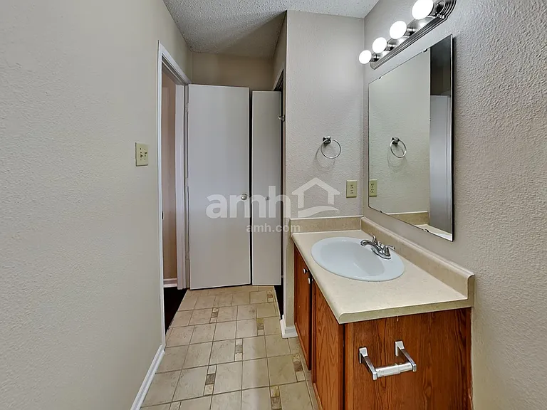 12422 Rose Haven Dr — Photo 20