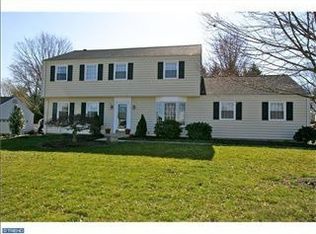 470 Churchill Dr, Berwyn, PA 19312