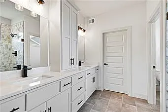 Double vanities in primary bath