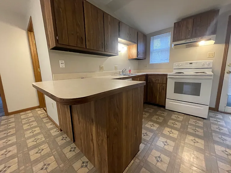 900 Shelley Ct #D — Photo 2