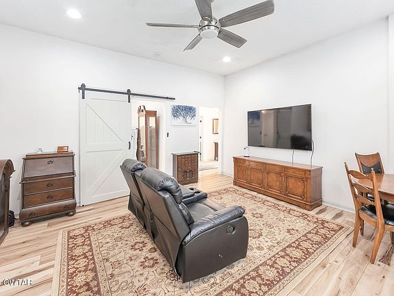 3rd image of 209 Hatton St