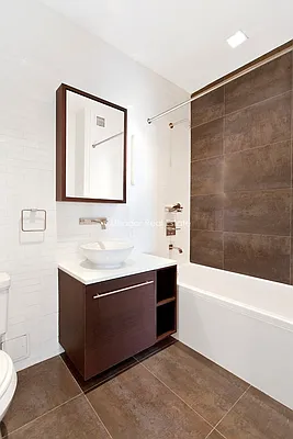 Rented by Mirador Real Estate | media 5