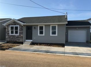 734 4th St SE, New Philadelphia, OH 44663