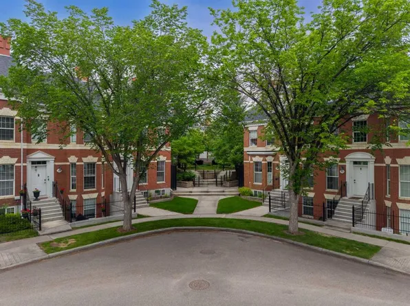 76 S Inverness Sq SE, Calgary, AB T2Z 2Z2
