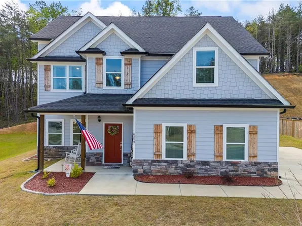6552 River Station Dr, Lula, GA 30554