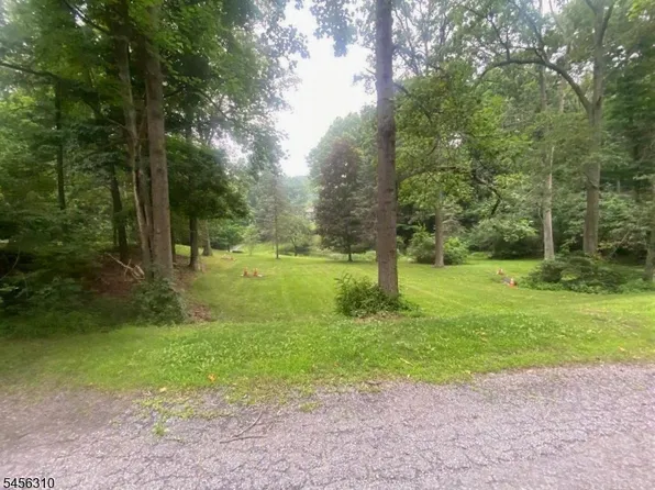 10 Up A Way Dr, Vernon Twp., NJ 07461