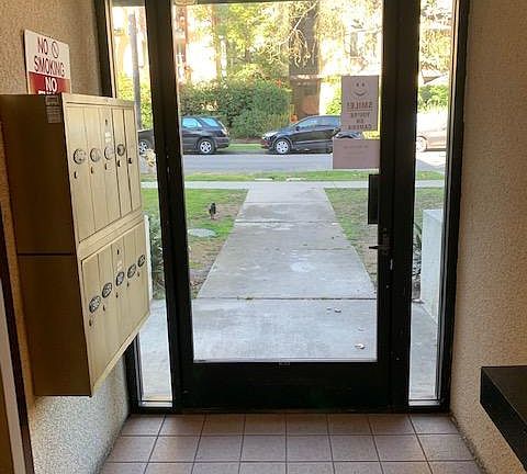 2nd image of 1931 Overland Ave APT 103