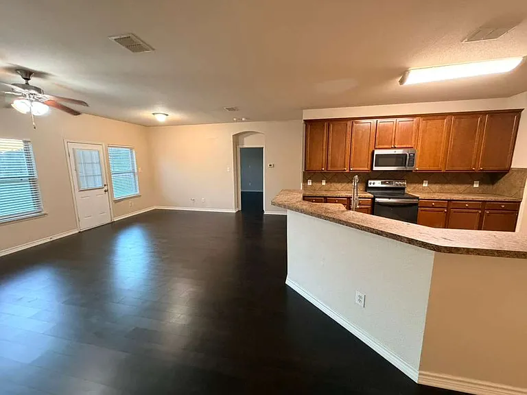 404 Northbrook Ave — Photo 5