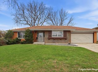 1871 Marigold Ln, Hanover Park, IL 60133