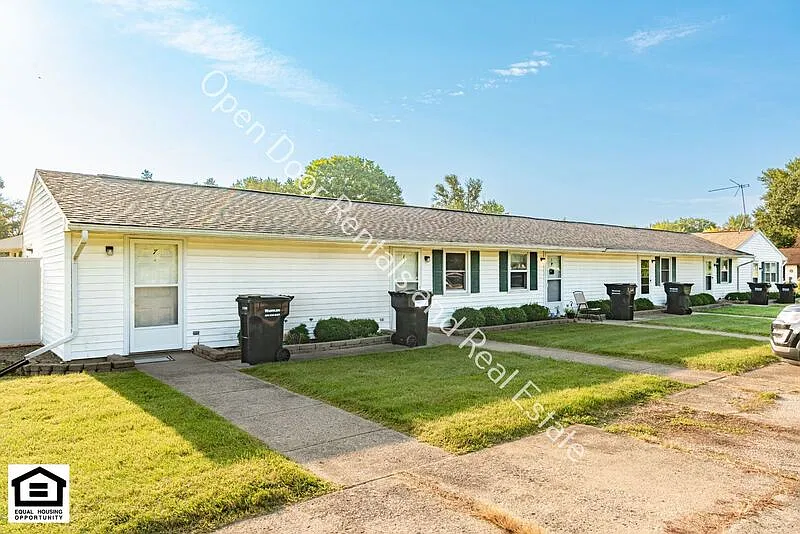 1 bed, 1.0 bath, $795 — Photo 3