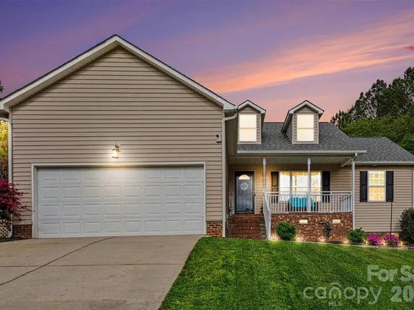 325 Eagle Creek Rd, Clover, SC 29710