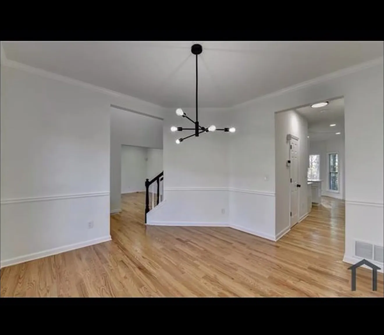 5 bed, 2732 sqft, $3,200 — Photo 3