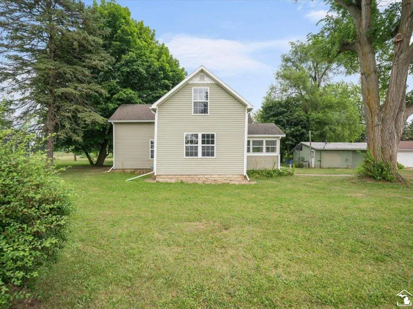 8408 Memorial Hwy, Ottawa Lake, MI 49267