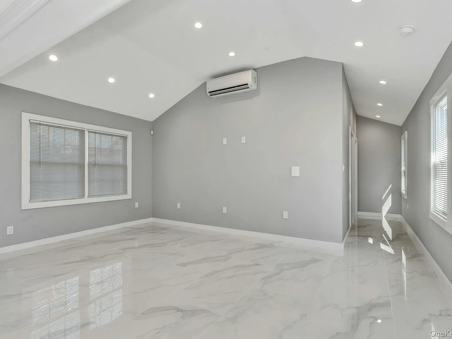 2 bed, 1.0 bath, 850 sqft, $4,300 — Photo 3