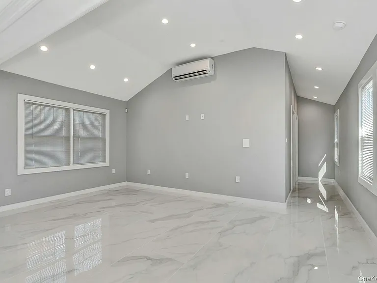 25 Miller St — Photo 3
