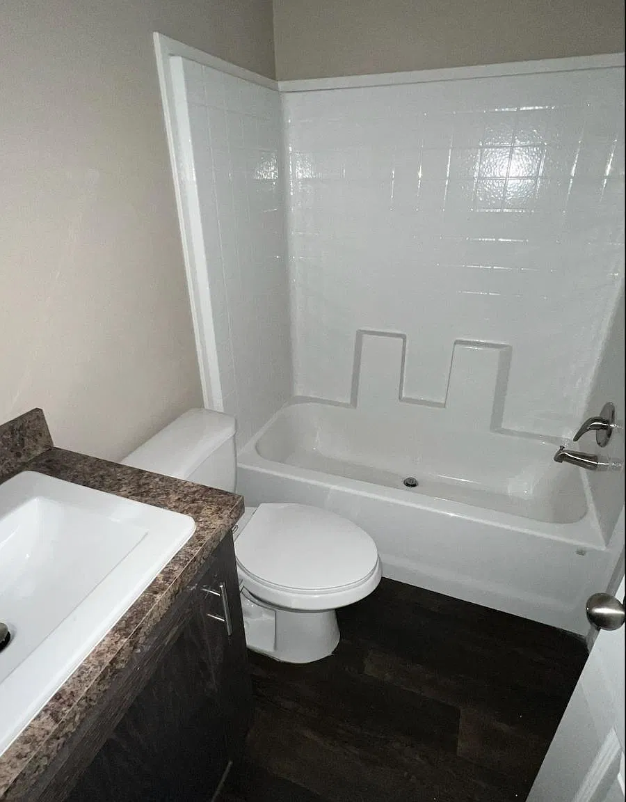 2 bed, 924 sqft, $1,100 — Photo 4