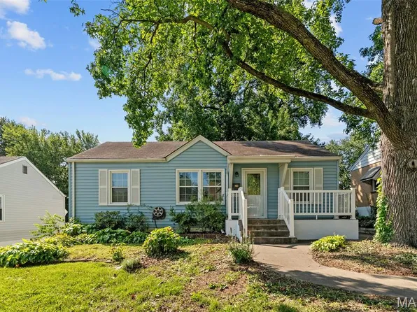 10622 Saint Henry Ln, Saint Ann, MO 63074