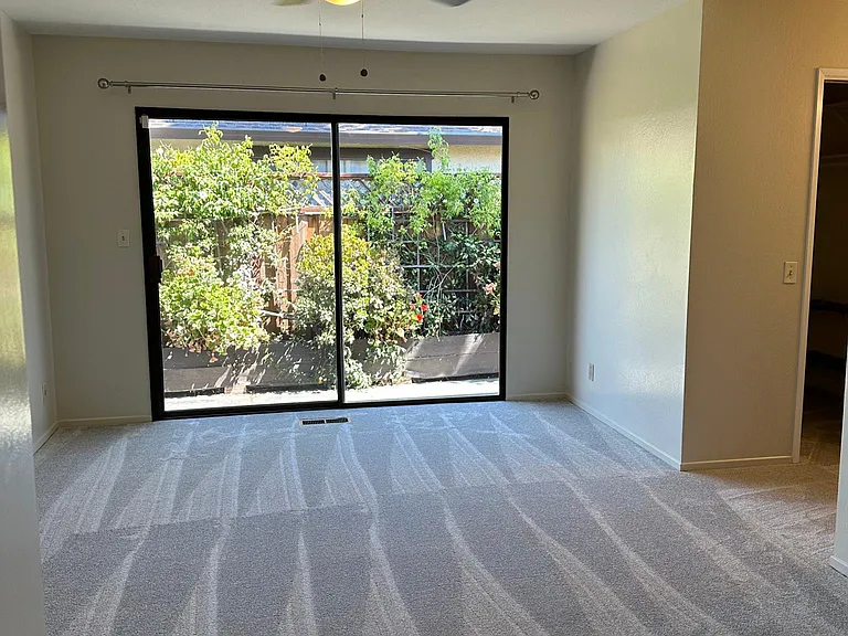 24 Doris Ct — Photo 10