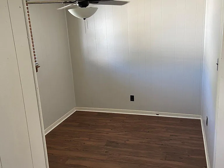 1044 Walnut St — Photo 10