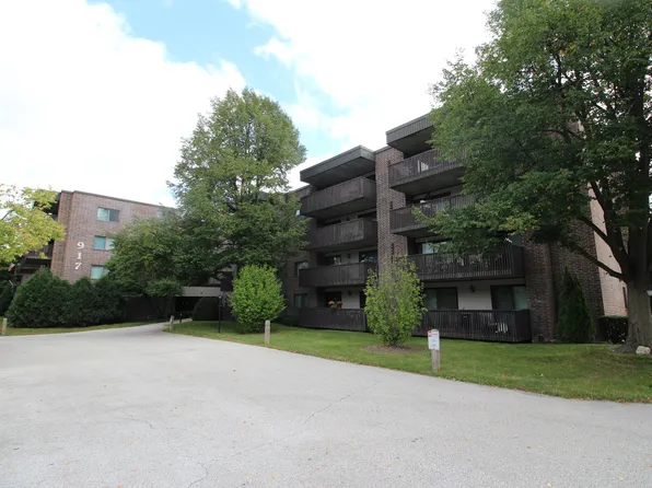 917 Vose Dr APT 206, Gurnee, IL 60031
