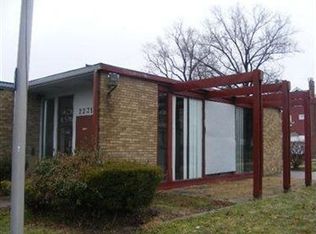 2231 N Taylor Rd, Cleveland, OH 44112