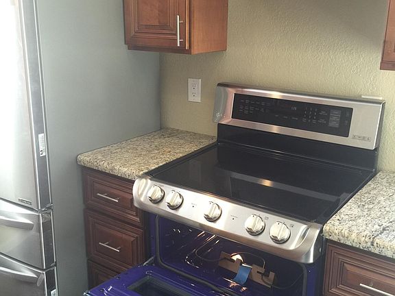 Gorgeous kitchen with double oven!