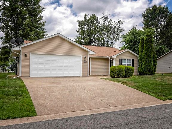 3rd image of 1509 Brittany Ln