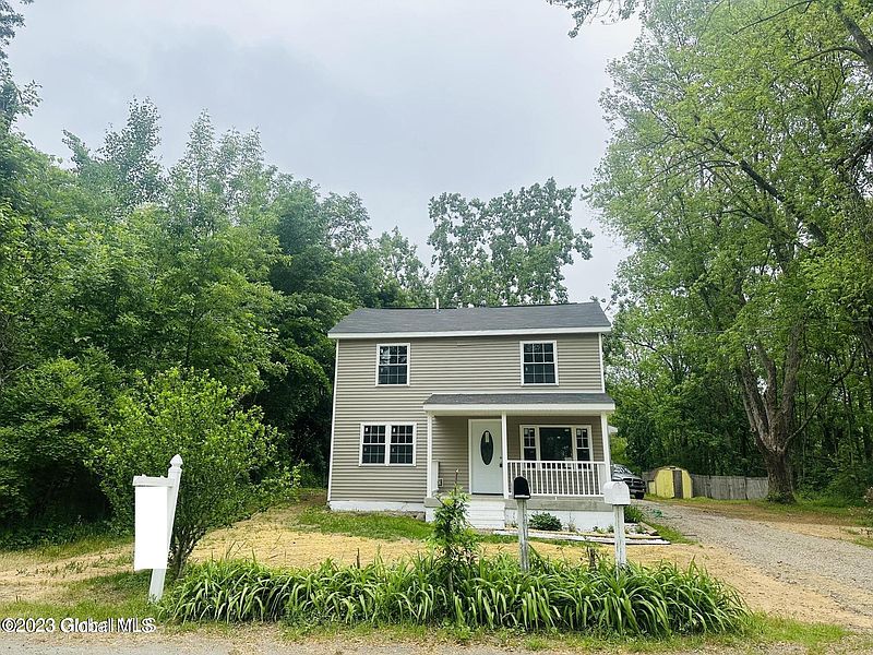 2nd image of 1132 Fort Miller Road