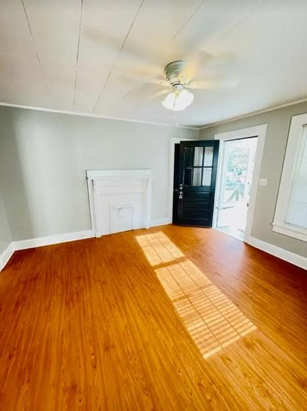 1 bed, 800 sqft, $995 — Photo 2