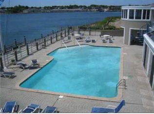 70 Harbour Close #C-19, New Haven, CT 06519
