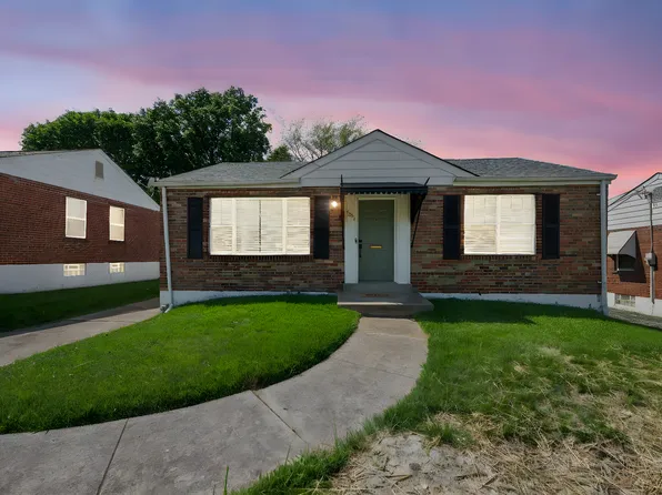 7821 Morgan Ford Rd, Saint Louis, MO 63123