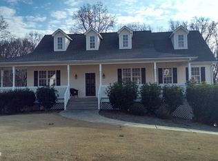 8135 Castleberry Farms Dr, Gainesville, GA 30506