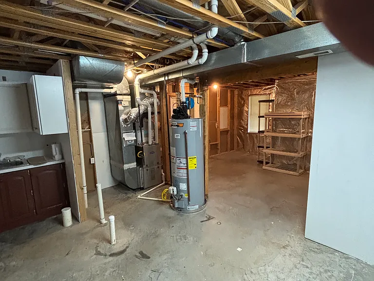 101 Quigley Ct — Photo 54