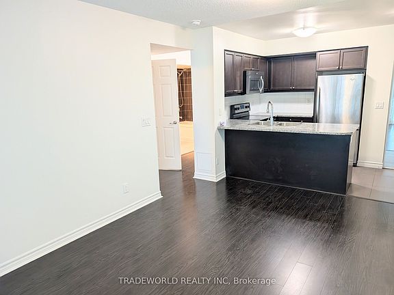 3rd image of 19 Grand Trunk Cres #907