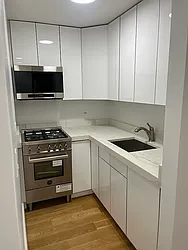 160 East 27th Street