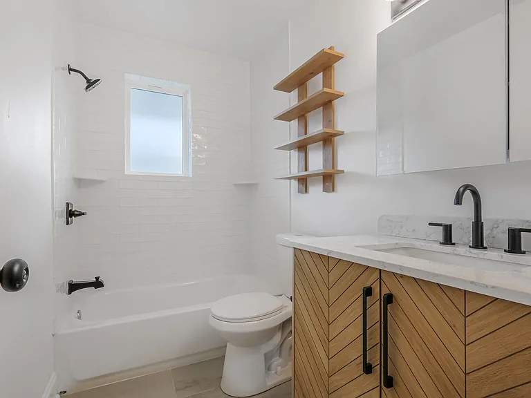 3324 S Saratoga St #101 — Photo 4