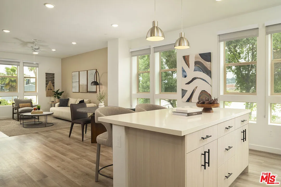 3 bed, 2.5 bath, 1727 sqft, $6,105 — Photo 1