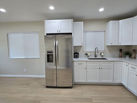 5th image of 206 Knox Ct