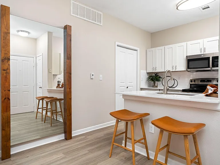 Niche Apartments — Photo 27