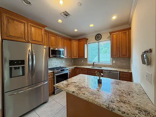 16 Allen Pl Photo 1