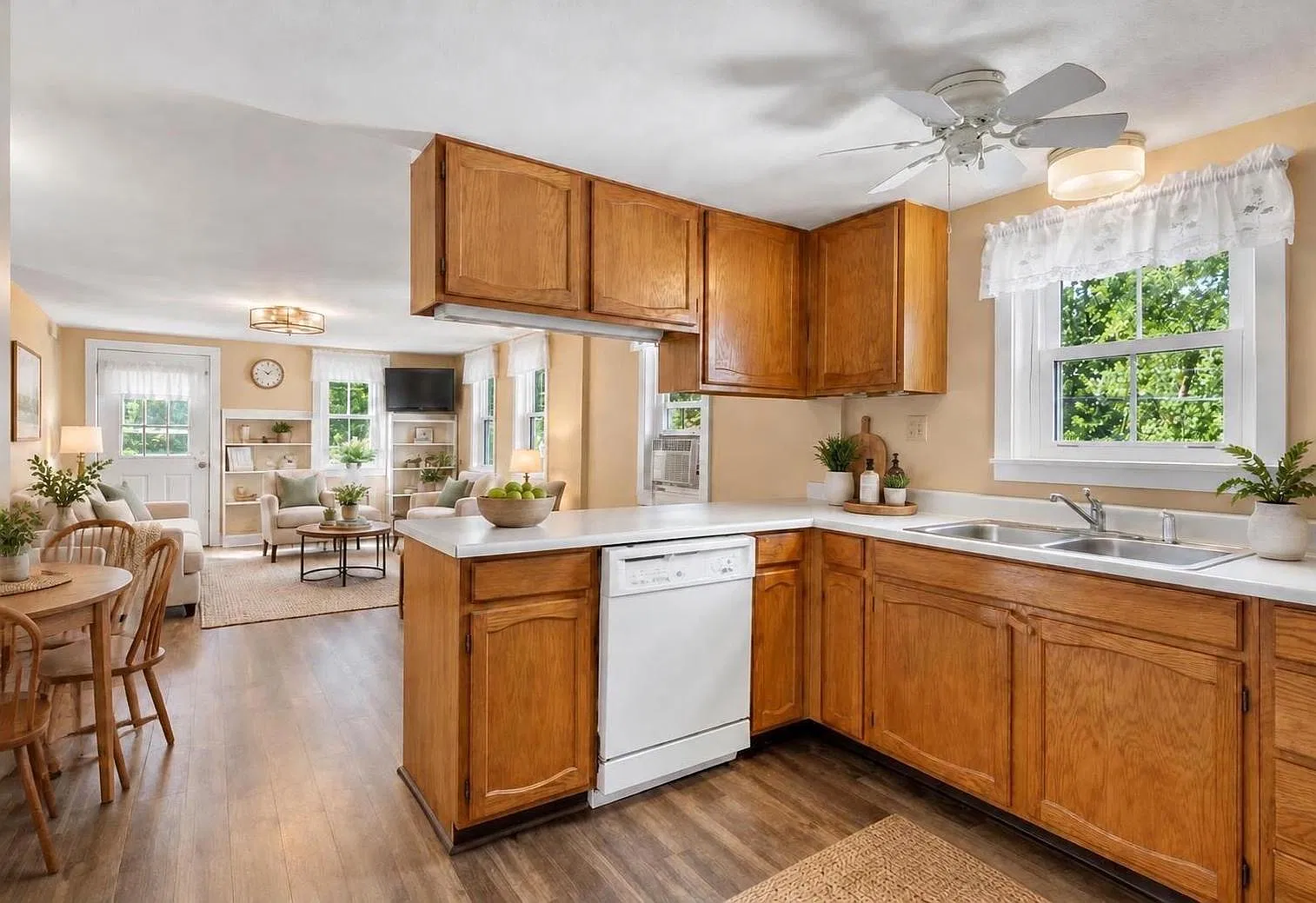 2 bed, 1.5 bath, 880 sqft, $2,200 — Photo 3