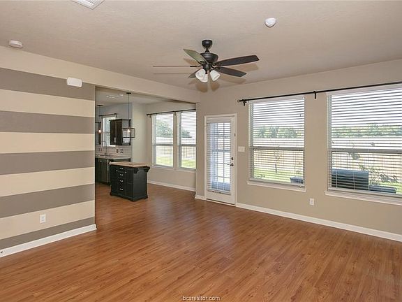 4th image of 104 Garnet Ct