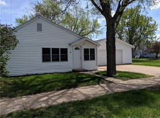 915 Lee St, Eau Claire, WI 54701